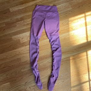 Alo Yoga Goddess Legging in Dusty rose size Medium